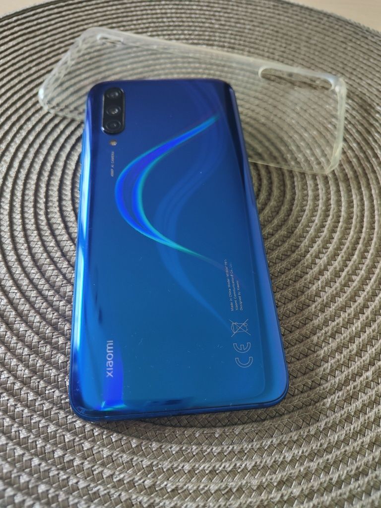 Smartfon Xiaomi Mi 9 Lite, stan idealny