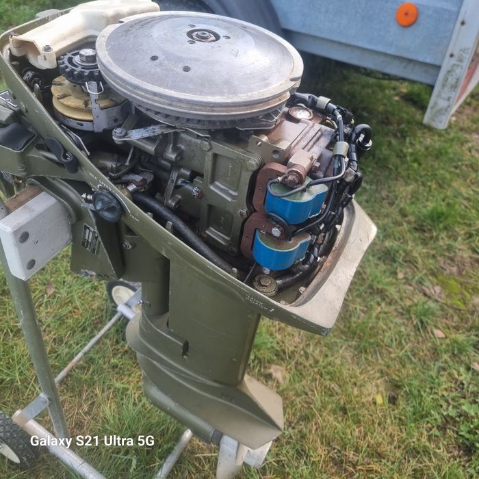 Silnik zaburtowy Johnson 15 km. dwusuw.