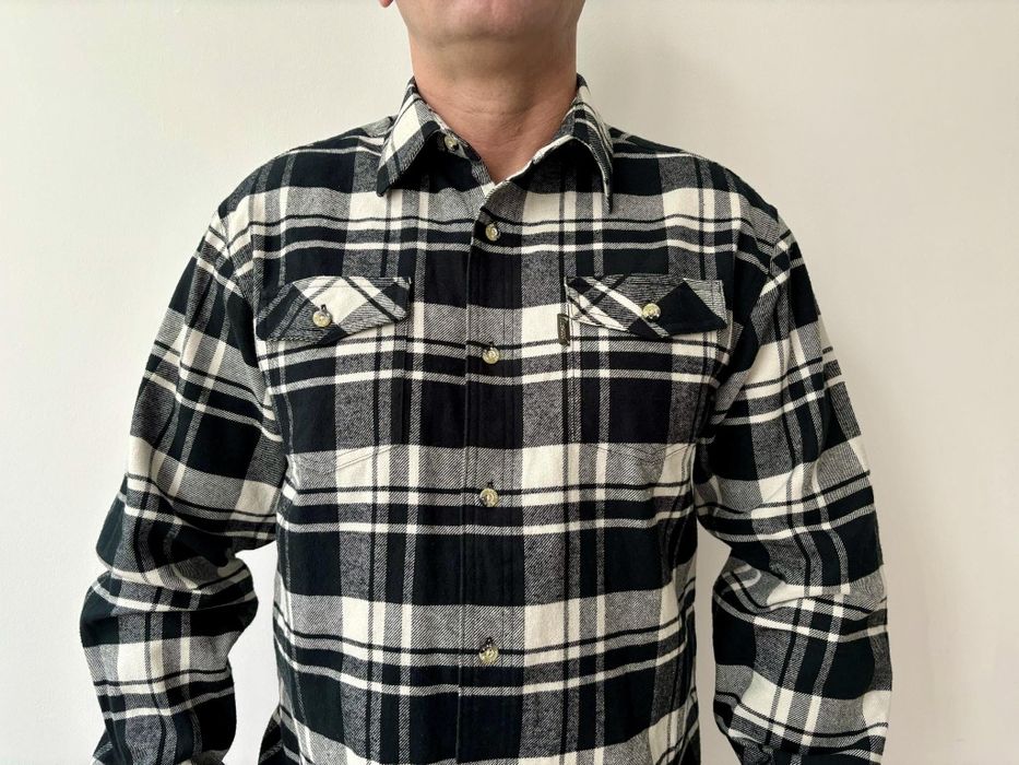 Pinewood koszula w kratę męska M/L
rozmiar M/L 
Kolor:biało czarna w k