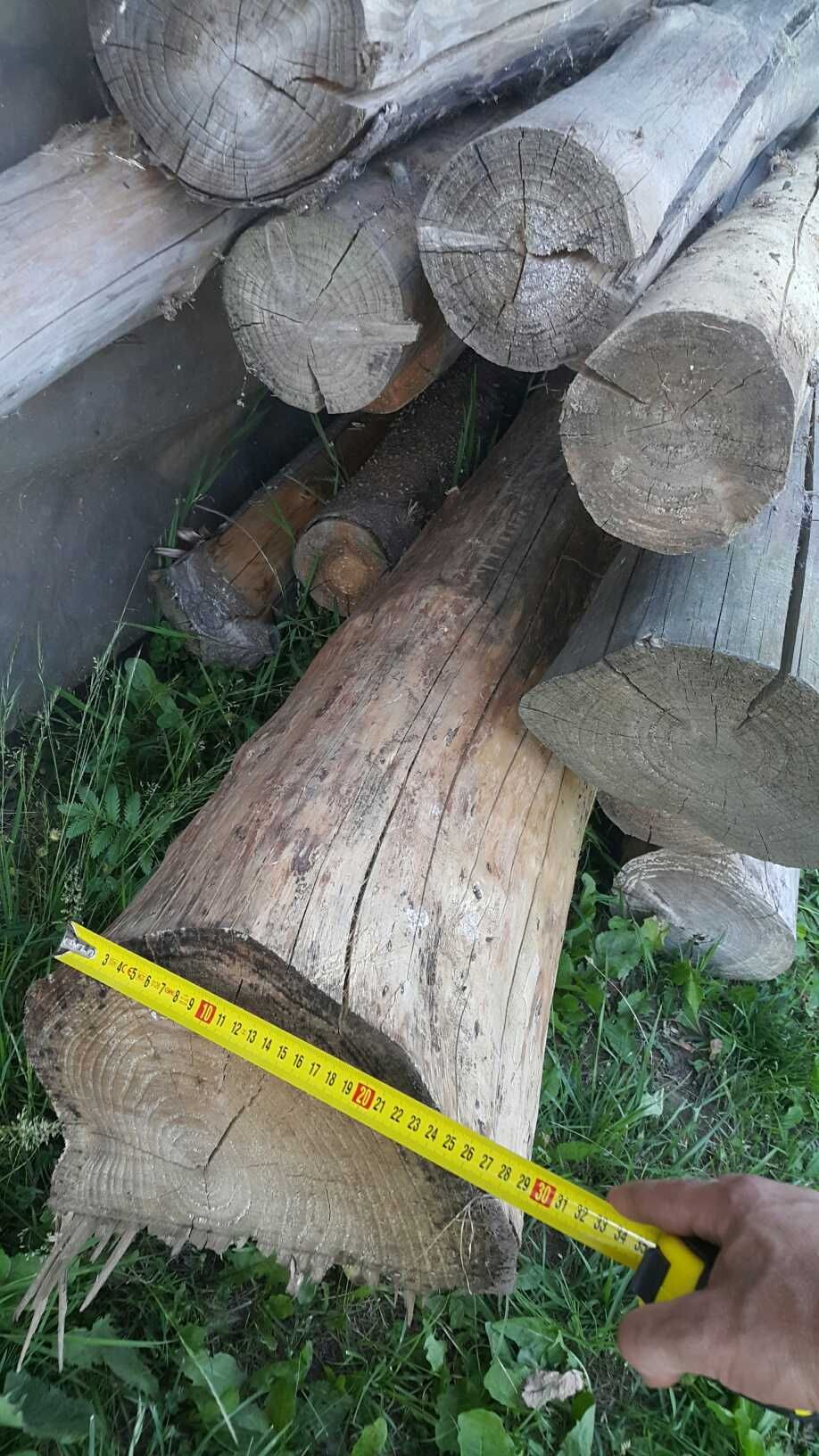 Bele  bale świerkowe okorowane