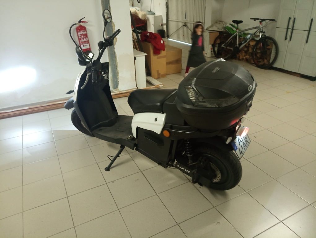Vendo Moto Eléctrica SILENCE S03