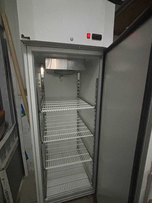 Холодильник промисловий Juka