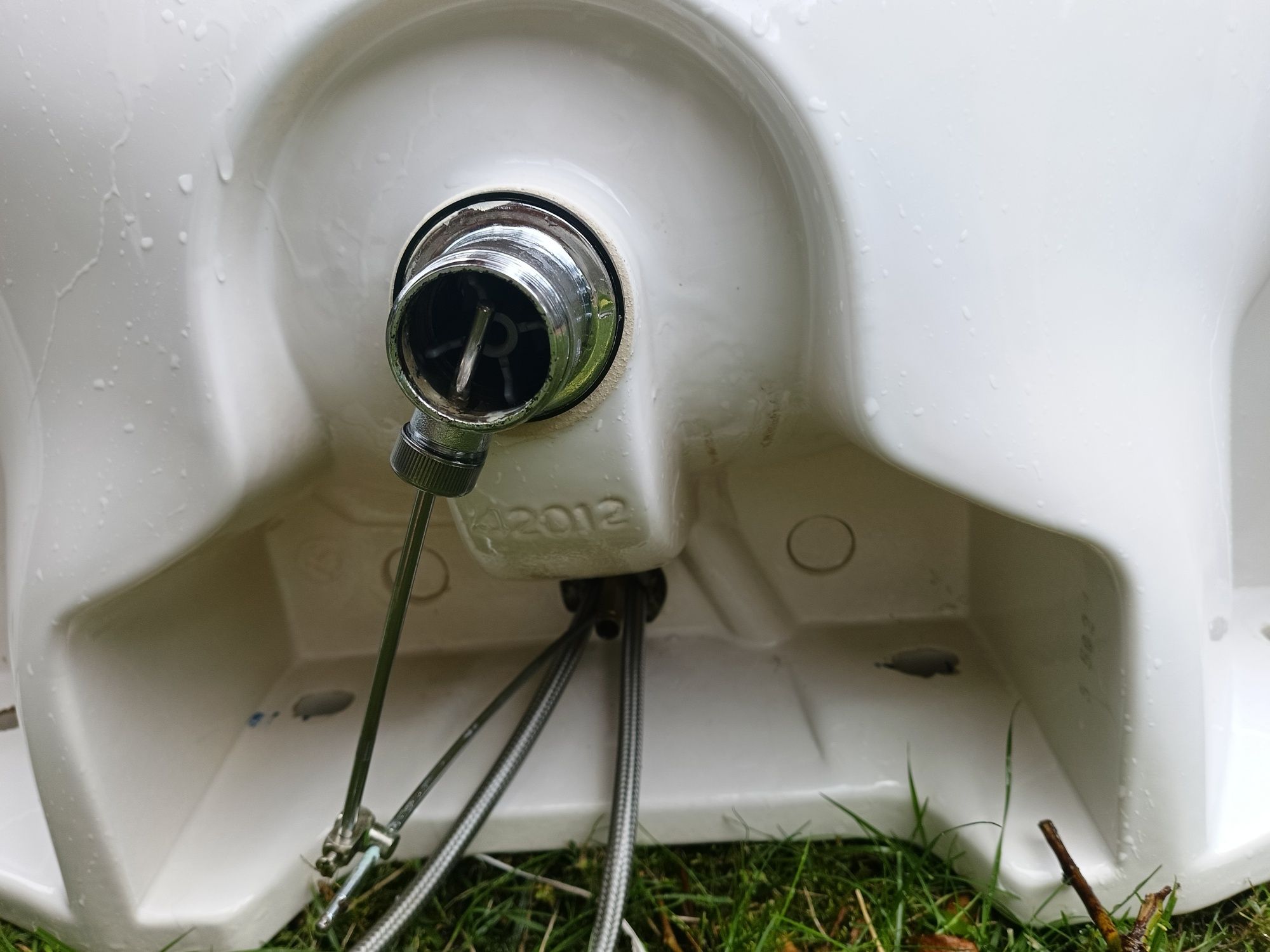 Umywalka Koło plus bateria Hansgrohe