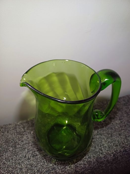 Zielony dzbanek z uchem Tarnowiec