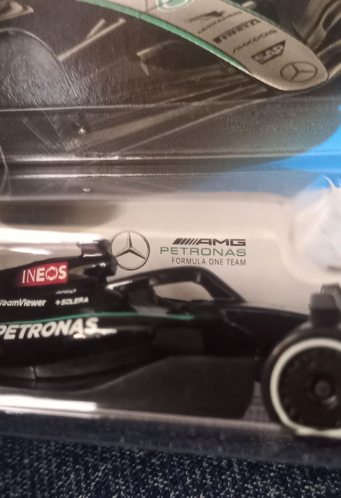 Mercedes-amg Petronas Formula one team hot wheels