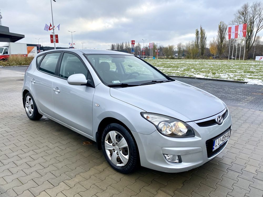 Hyundai I 30 1.4 benzyna 2008 rok.