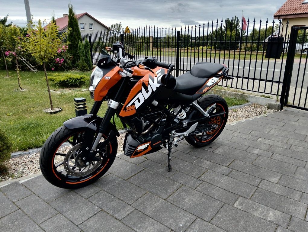 KTM Duke 125 z ABS kat A1/B bardzo zadbany Transport
