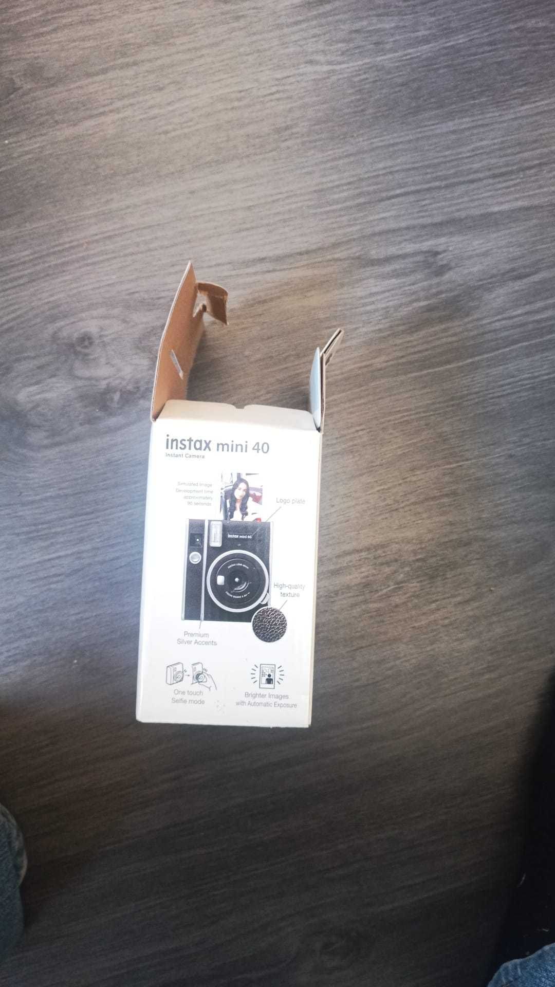 Máquina Fotográfica Instantânea FUJIFILM INSTAX MINI 40 Preta
