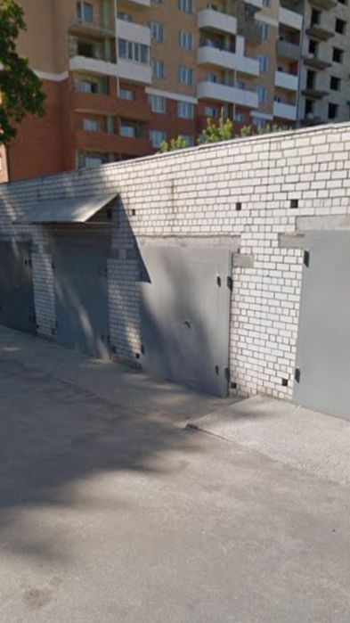 Продається гараж в центрі біля Прогресу