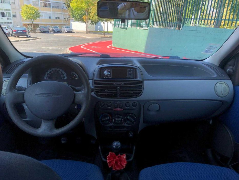 Fiat Punto 1.2 - Bom estado de conservação