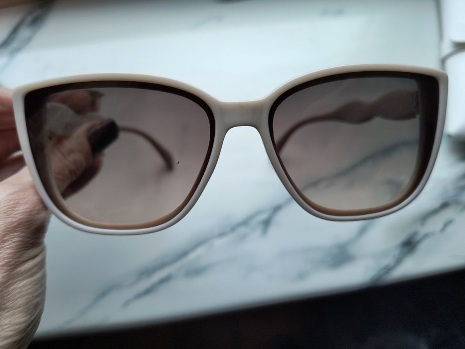 Сонцезахисні окуляри