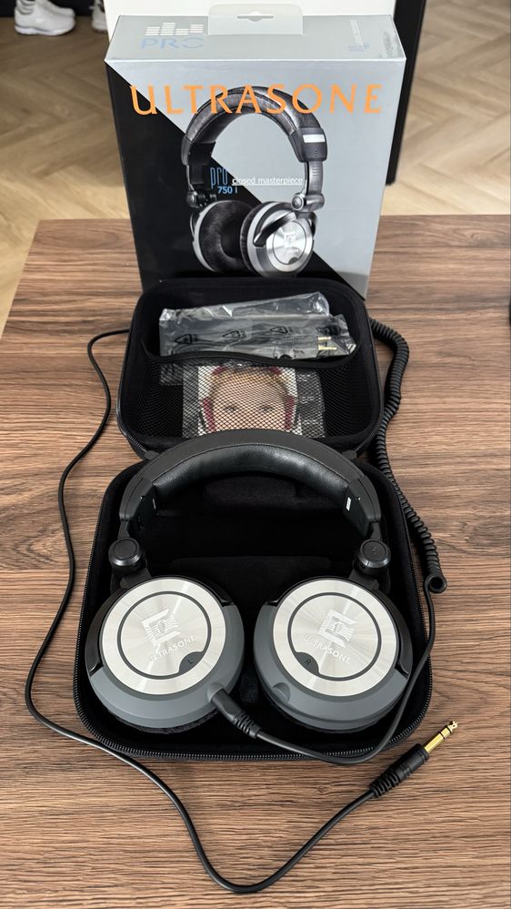 Ultrasone PRO 750i - słuchawki nauszne