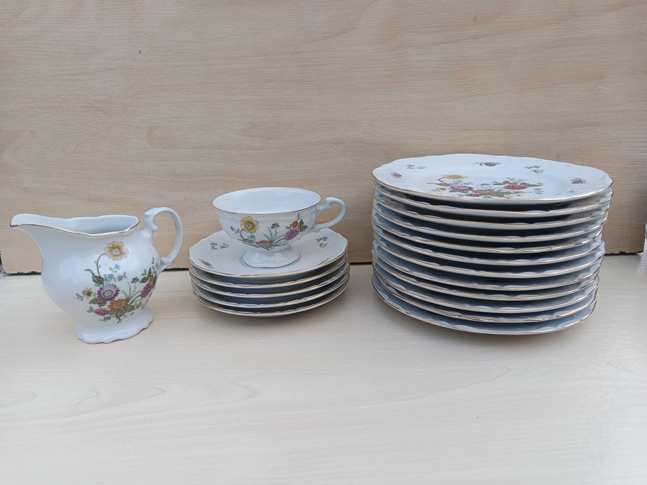 Столовий набір тарілок, неповний сервіз made in Japan