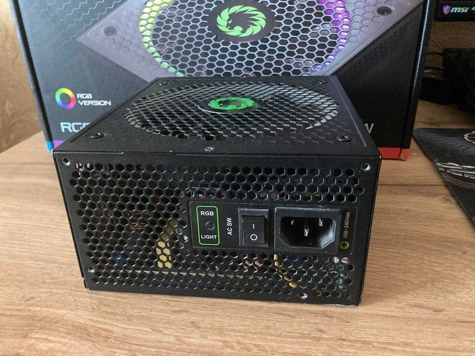 Блок живлення GAMEMAX 750W RGB