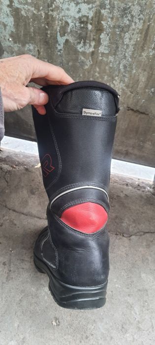 Мото взуття. Робочі чоботи пожежні.