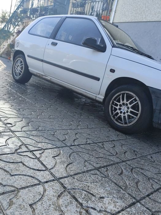 Renault  1.9d usado