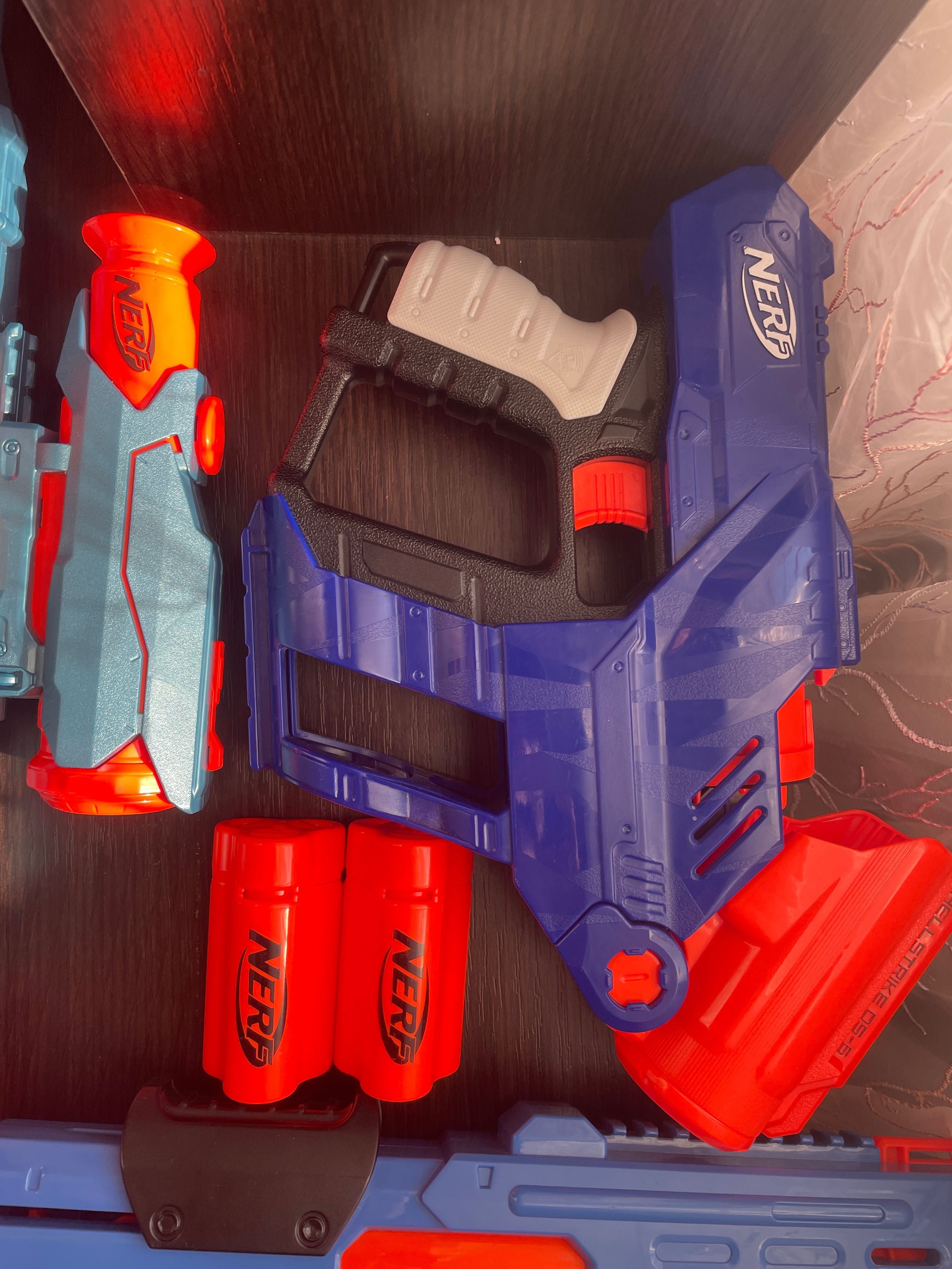 Nerf  бластери набором