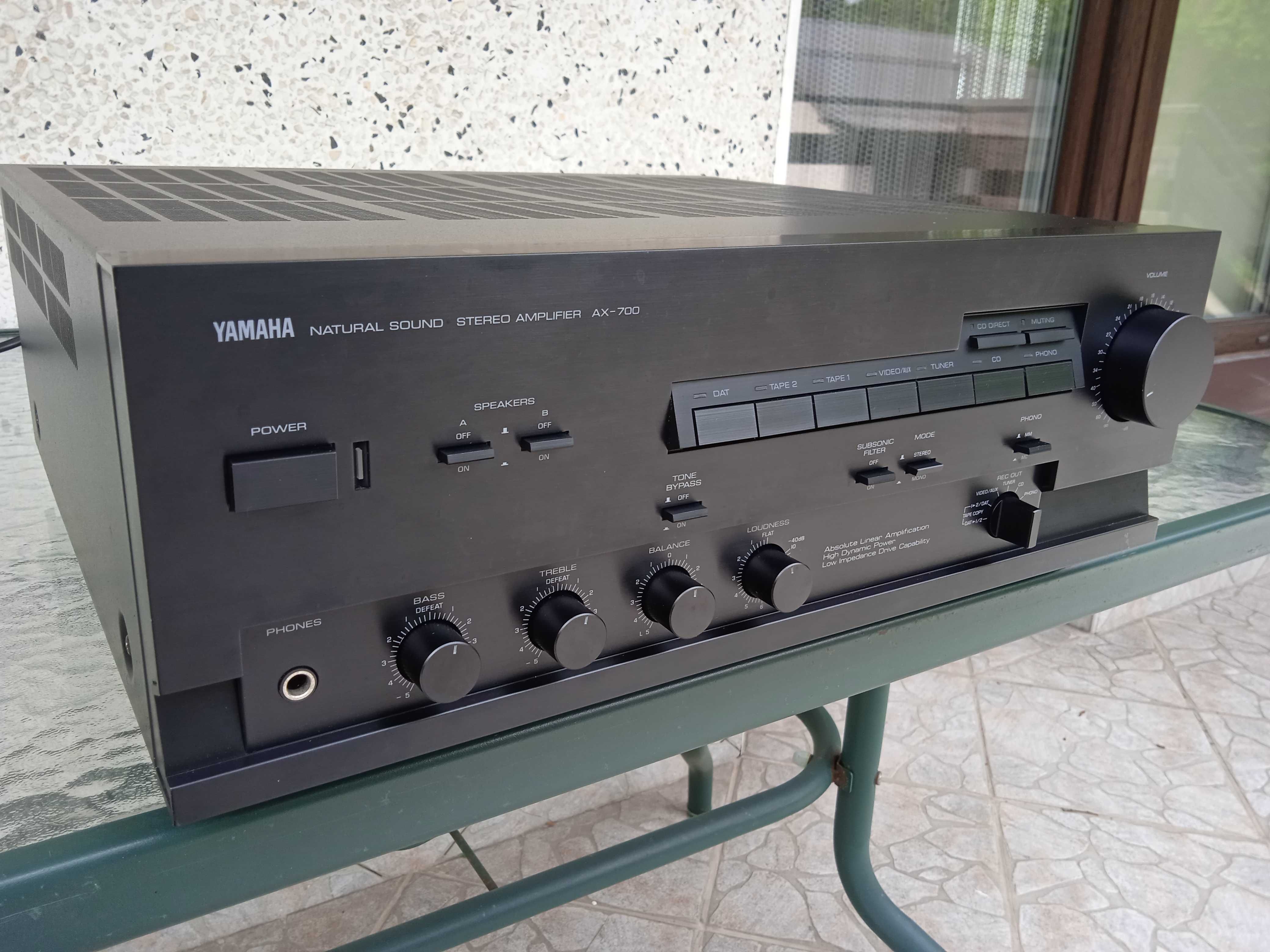 Wzmacniacz Yamaha AX-700