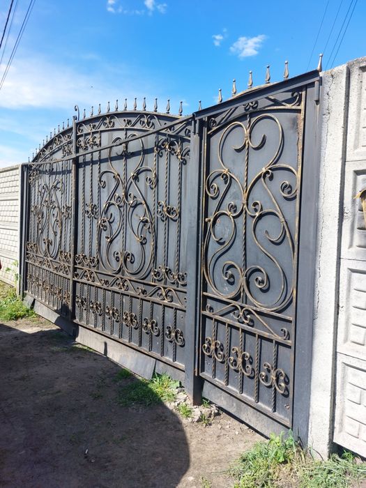 Бортничи.Дом в 2 этажа,393м.ул.Л.Толстого,Воплотите все свои мечты.