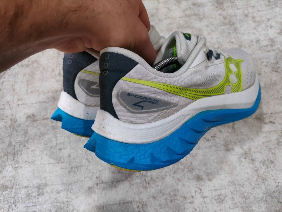 Кросівки Saucony Endorphin Speed 4 р-45 оригінал бігові кроссовки