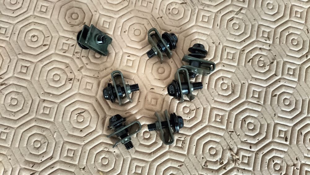 Parafusos molas para caixas laterais de moto