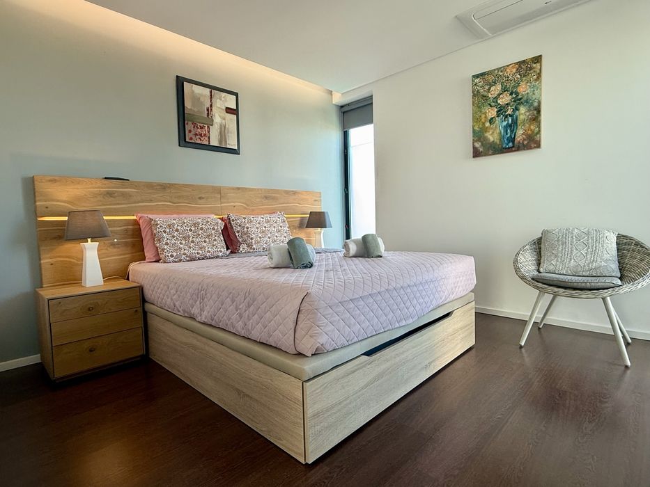 Villa V4 Bemposta Nova com piscina e garagem