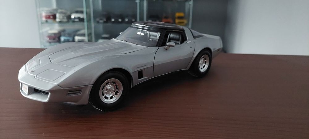 Model 1:18 Chevrolet Corvette 1982 Welly