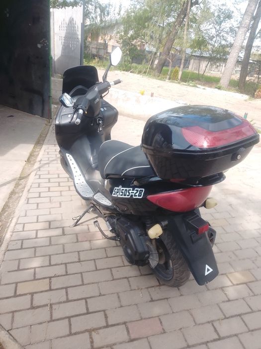 Продаю скутер SPARKER SP150S-28