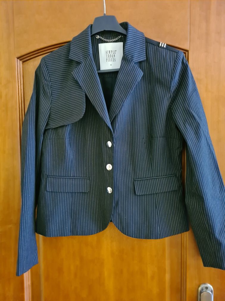 Elegancki żakiet  firmy Simple rozm. 40
