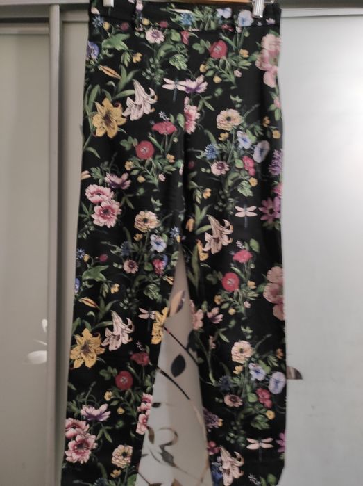 Джинсы с вышивкой.брюки.на любой вкус.цены приятные