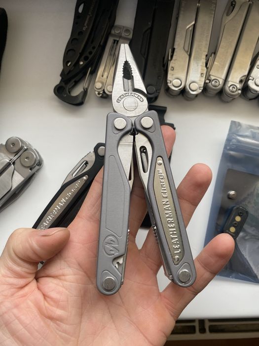 Leatherman charge SVL