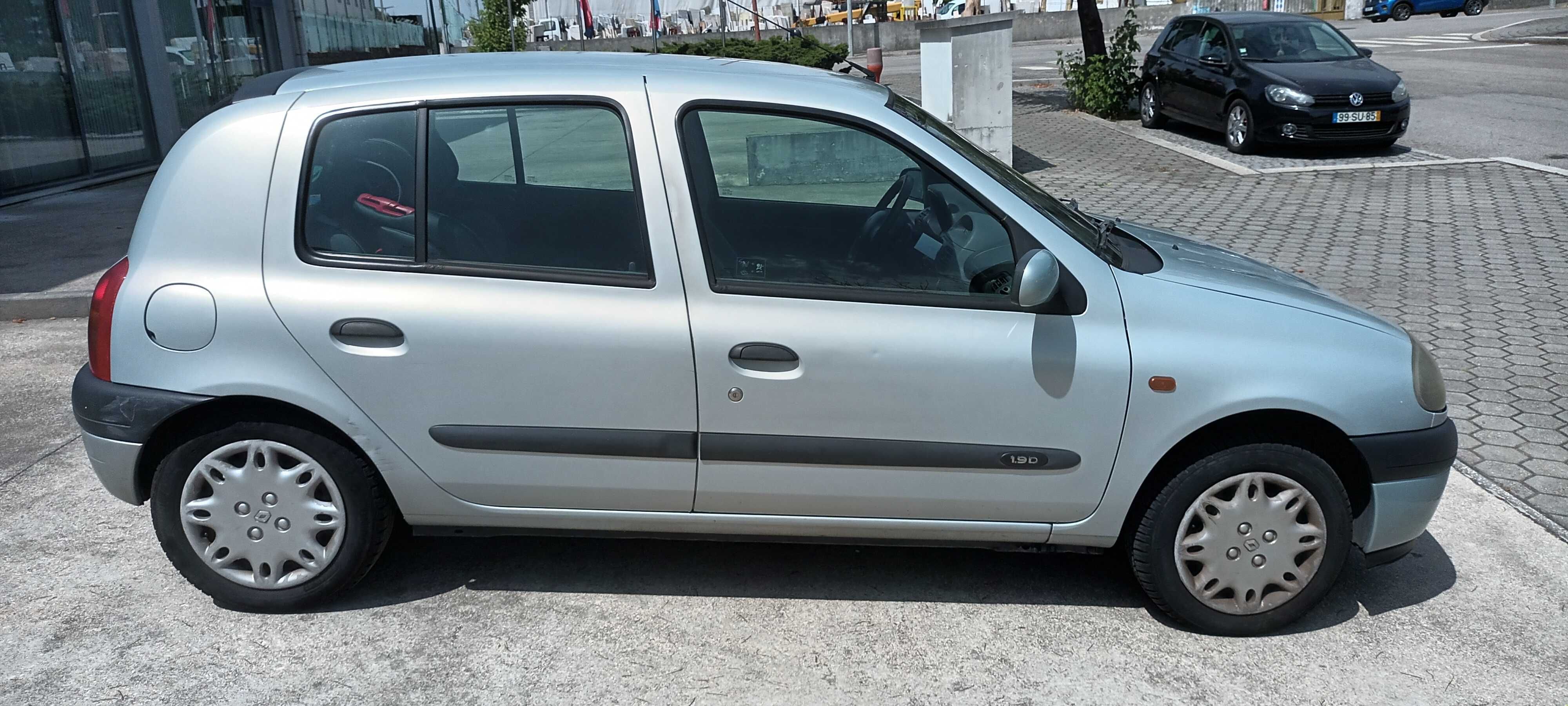 Renault clio 1.9d  5 lugares