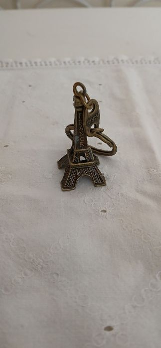 Porta-chaves Torre Eiffel
