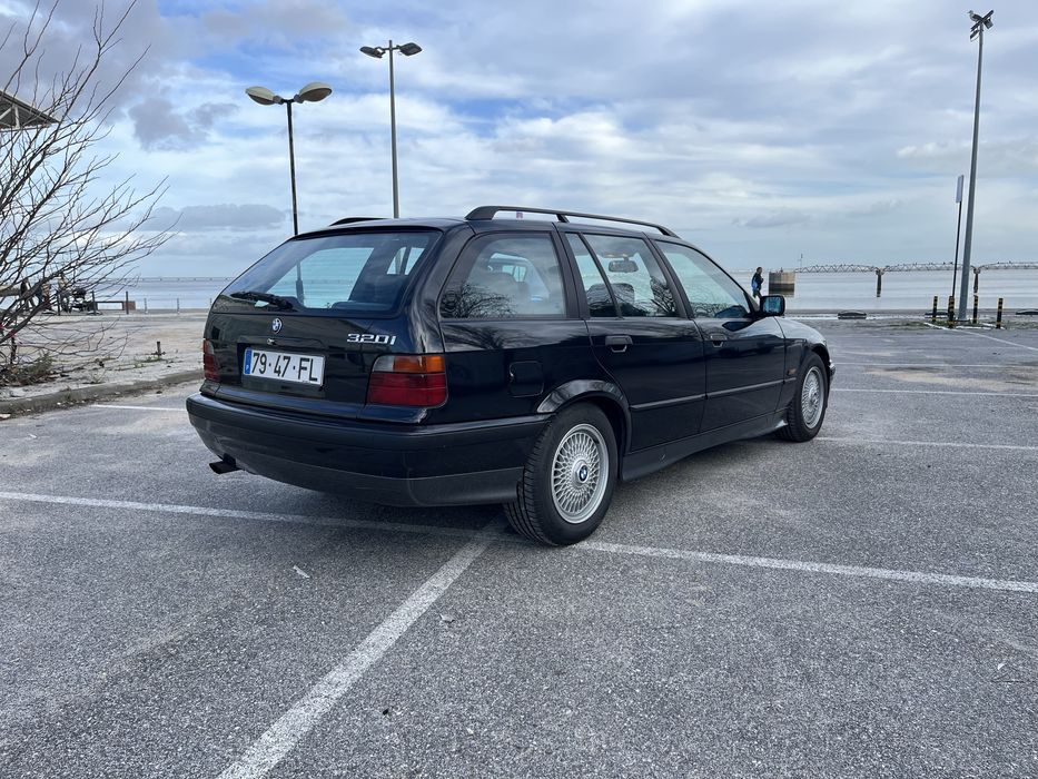BMW 320i Touring E36 - 6 Cilindros