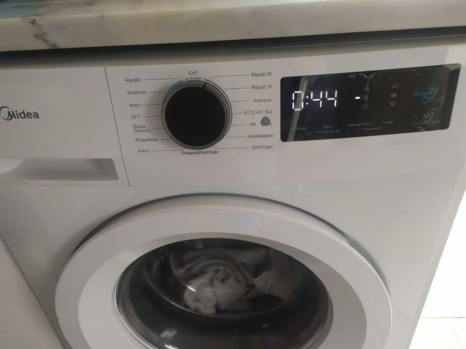 Máquina de Lavar Roupa MIDEA 7 KG