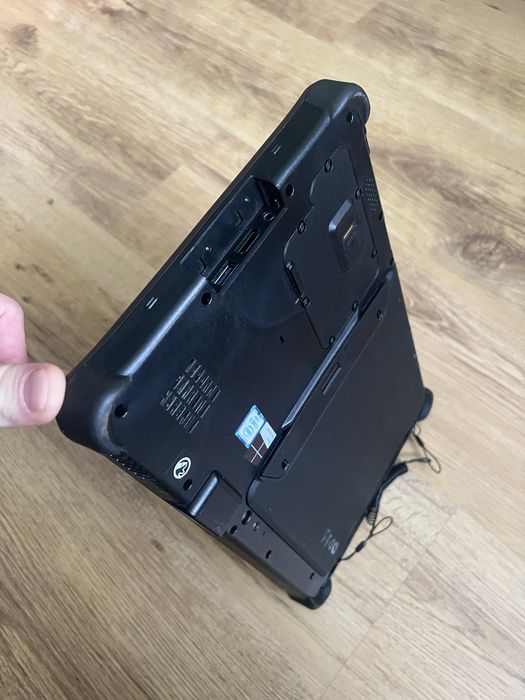 Планшет Getac F110