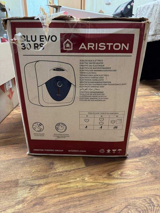 Бойлер Ariston Blu Evo 30 RS 30л електричний нагрівач води