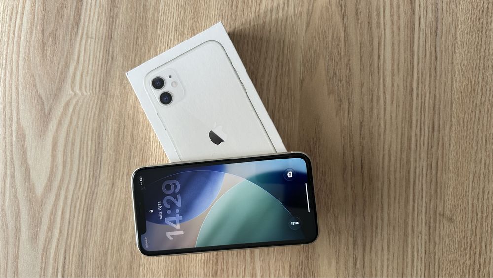 iPhone 11 64GB Branco