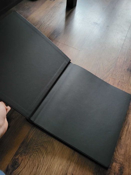 Elegancki, duży, czarny album na zdjęcia, ala segregator, A4