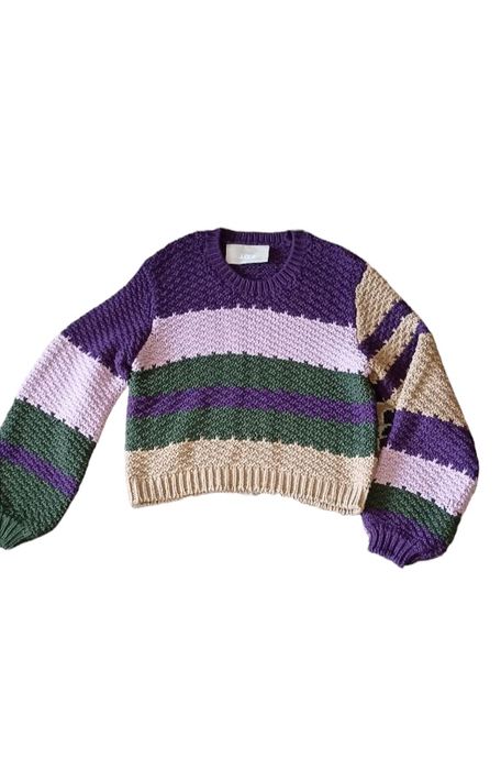 Светр в'язаний смугастий