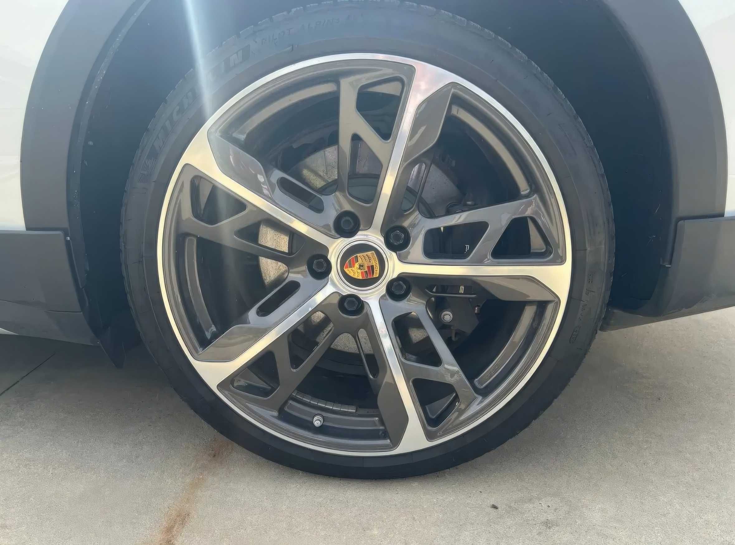 Porsche Taycan 4 Cross Turismo 2022