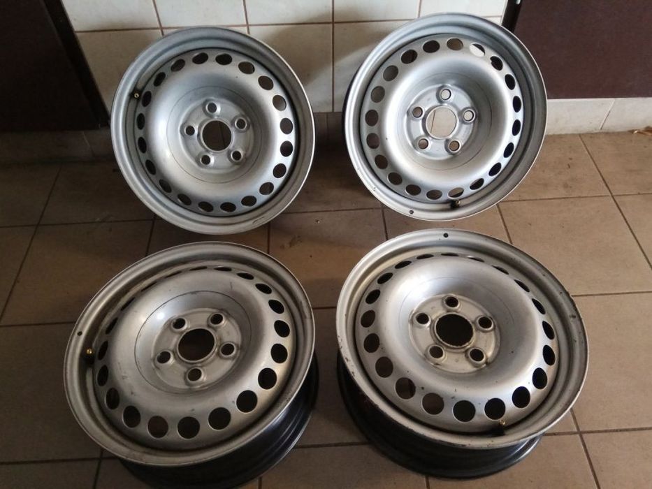 Komplet felg VW Touareg T5 6,5Jx16 5x120 ET51