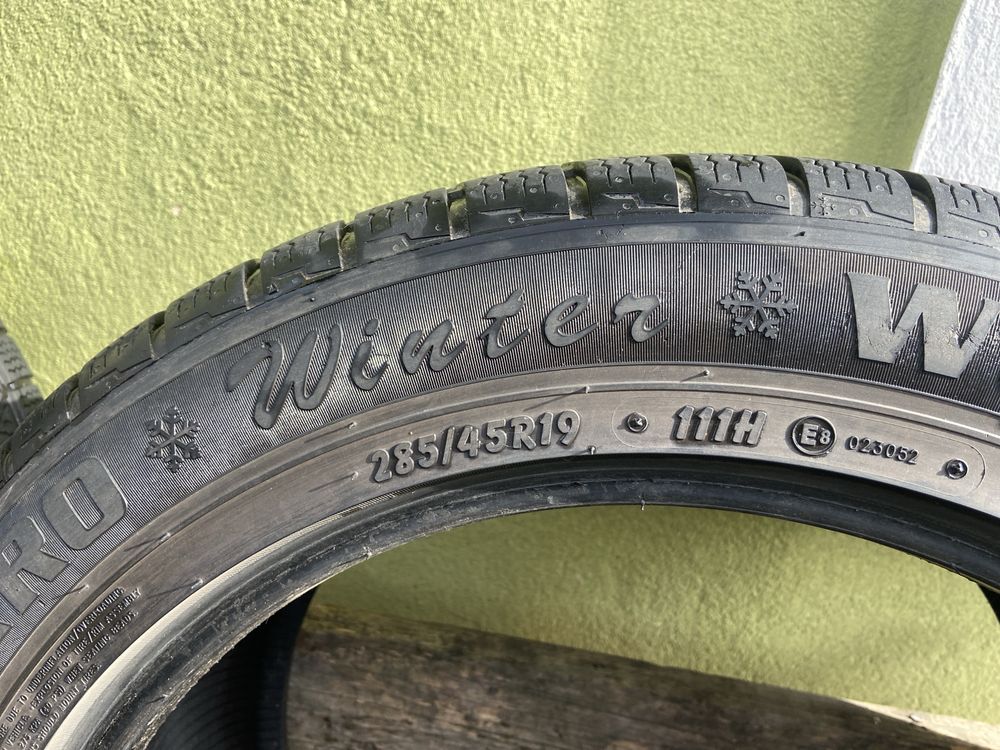 Резина зима 285/45 r19