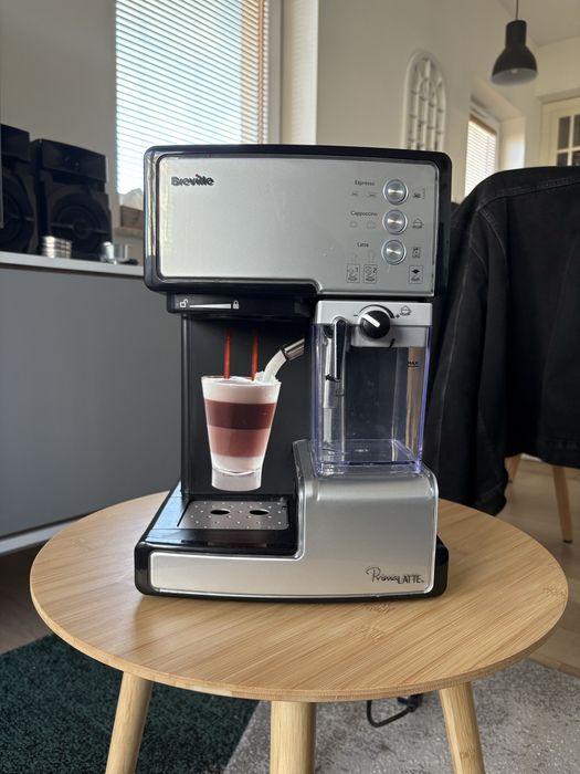Ekspres do kawy BREVILLE Prima Latte Srebrny kolbowy z akcesoriami
