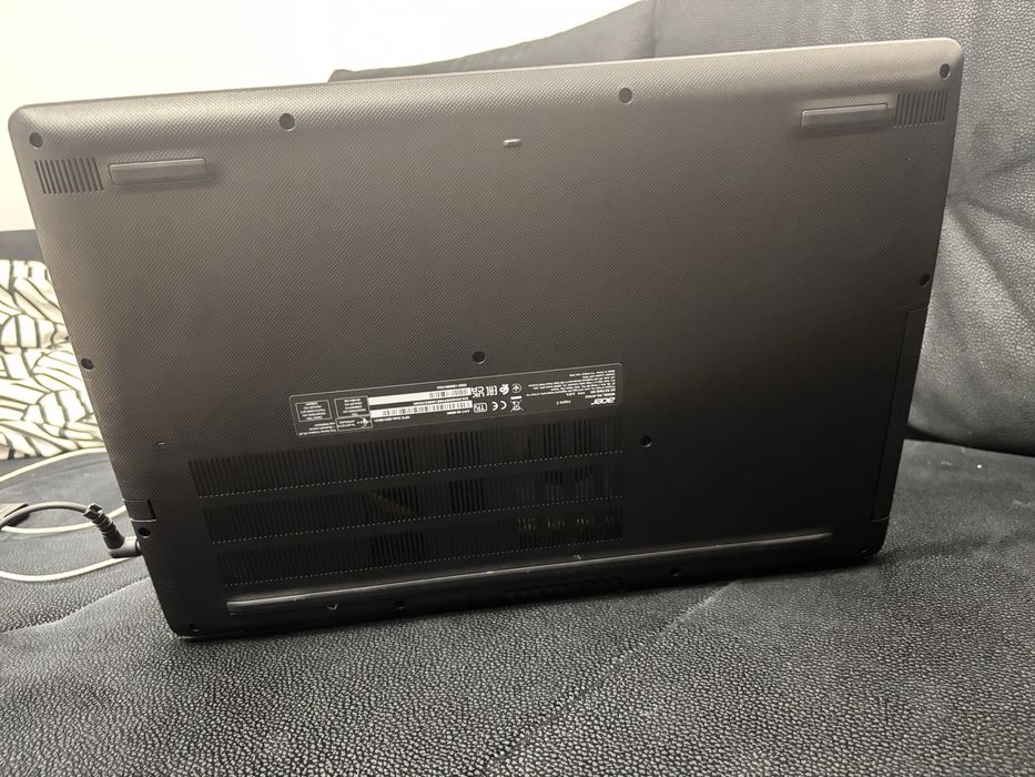 Laptop Acer Aspire 3 A317-52 8GB RAM procesor x64 17,3” intel core i5