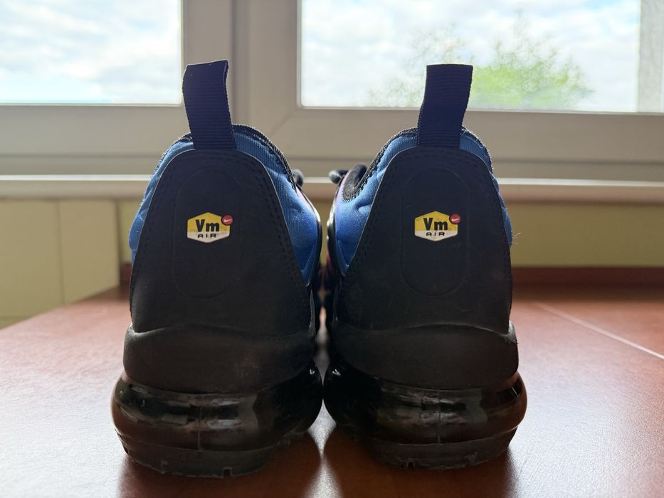 Nike Air Vapormax Plus, męskie, US 10 (EU 44, długość stopy ~27 cm).