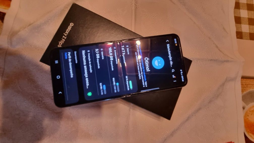Samsung ZFlip 5, 8/256 gb, garantia até 20/04/2029, novo preço