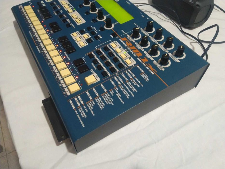 Groovebox yamaha rm1x, impecavel.