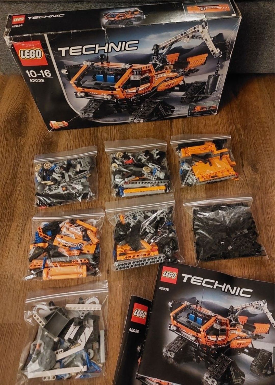 Lego Technic 42038 Arktyczny Łazik 10-16 kompletny z pudełkiem bdb