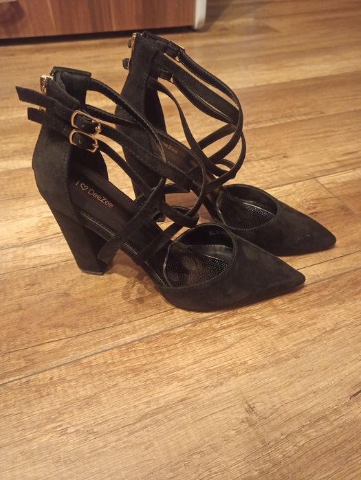 Czułenka na słupku